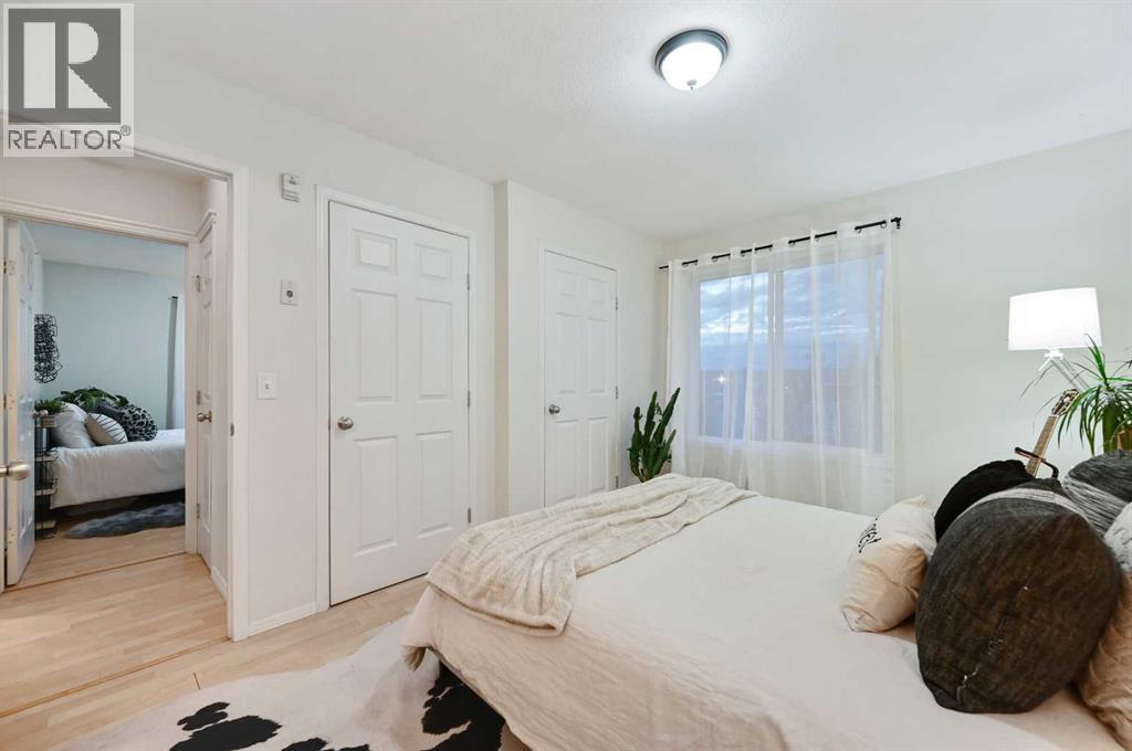 Single Family House Multi-level for Sale in    Street SW Sunalta Calgary 