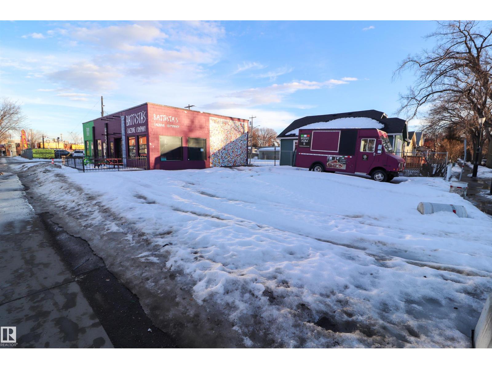 Photo 7 of 11745 84 St Nw, Edmonton AB