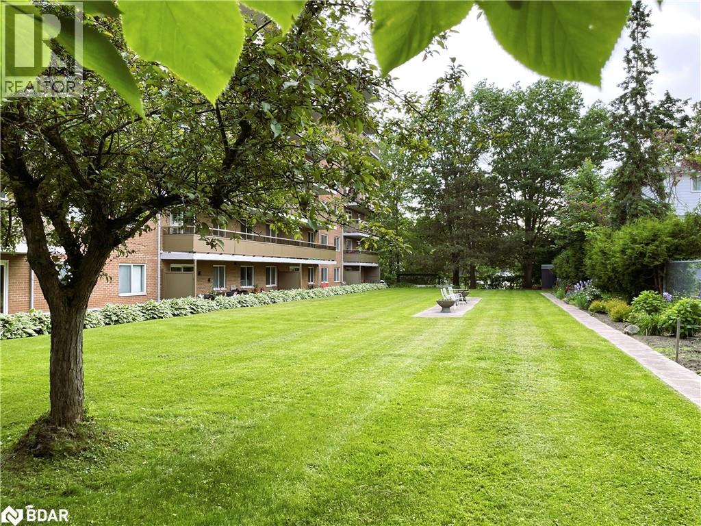 Photo 2 of 414 Blake Street Unit 702, Barrie ON