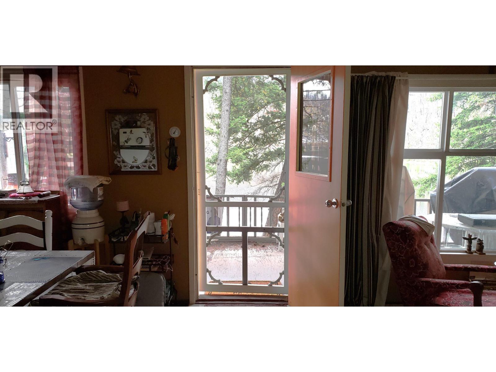 7252 E YOUNG LAKE ROAD, 70 Mile House