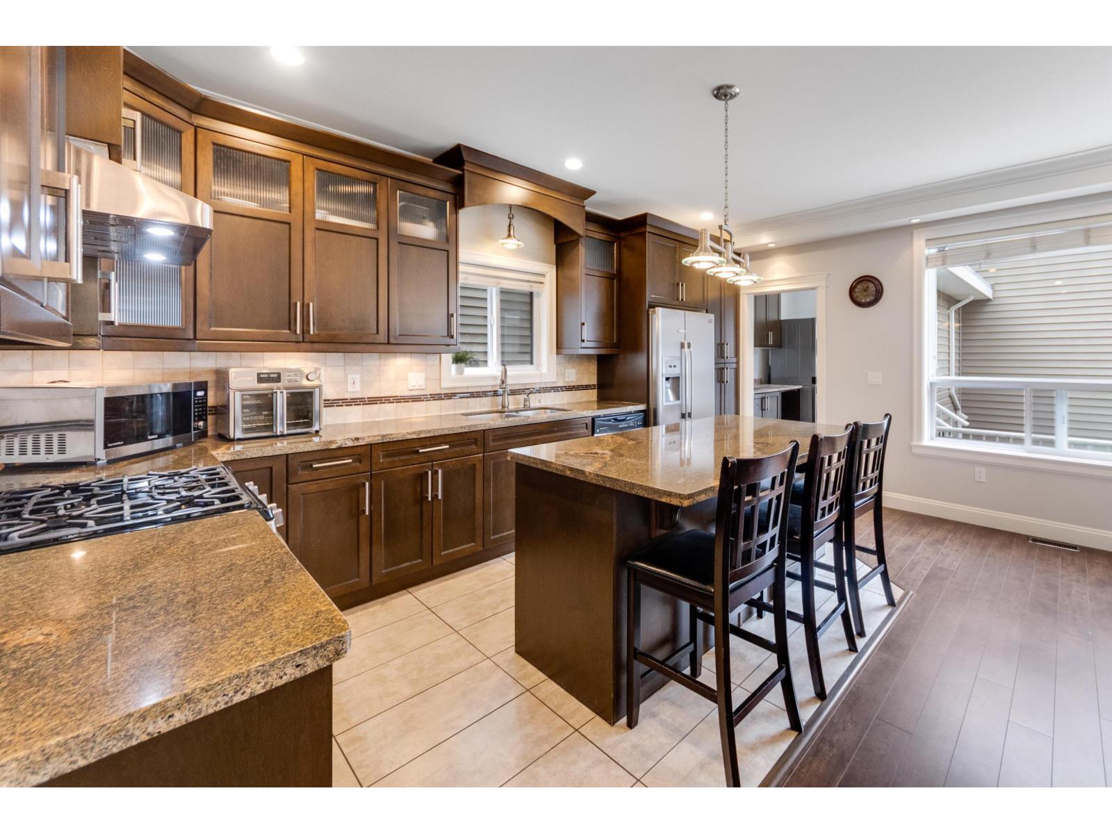 Photo 8 of 7132 195 Street, Surrey BC