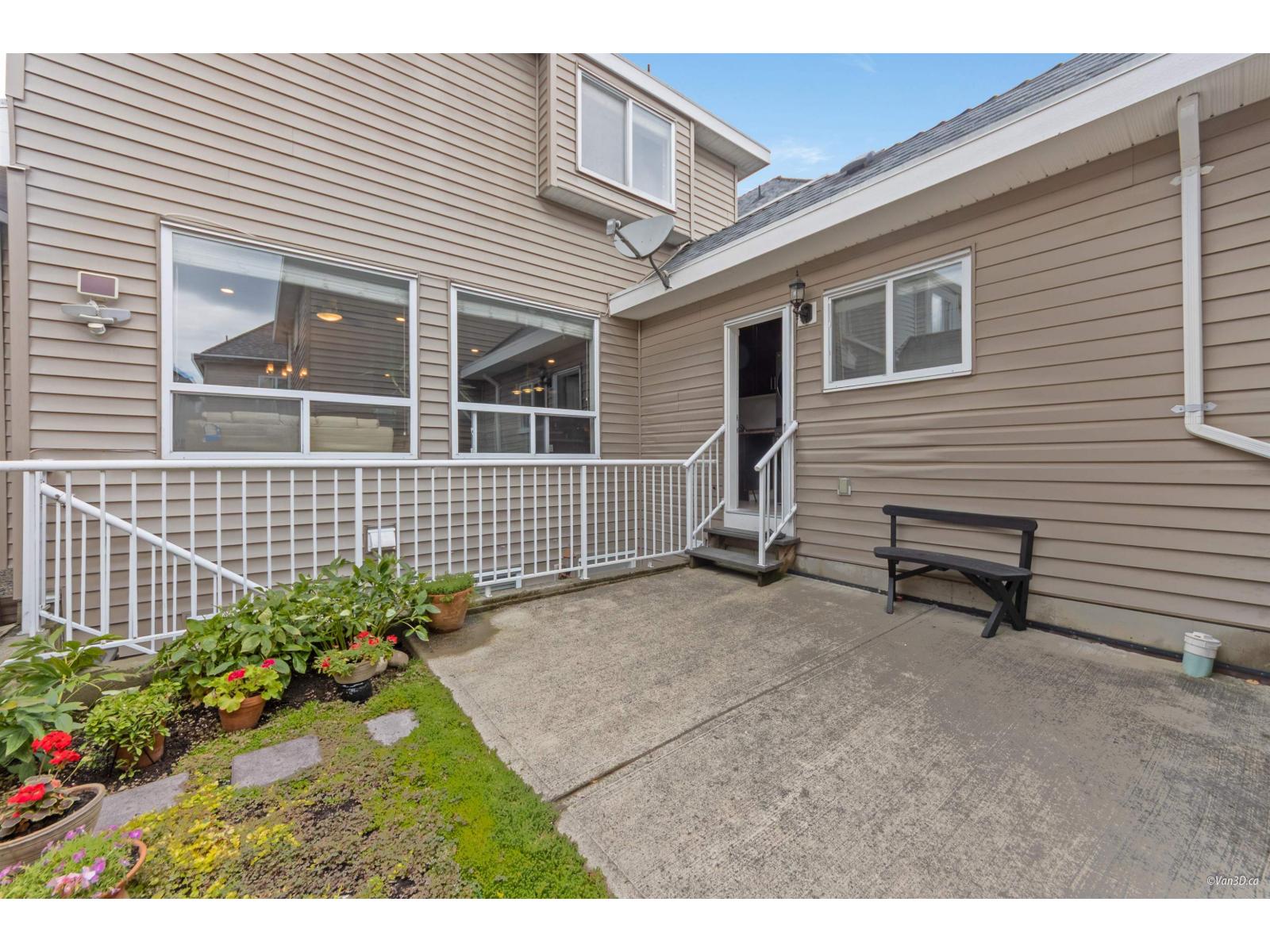 Photo 24 of 7132 195 Street, Surrey BC