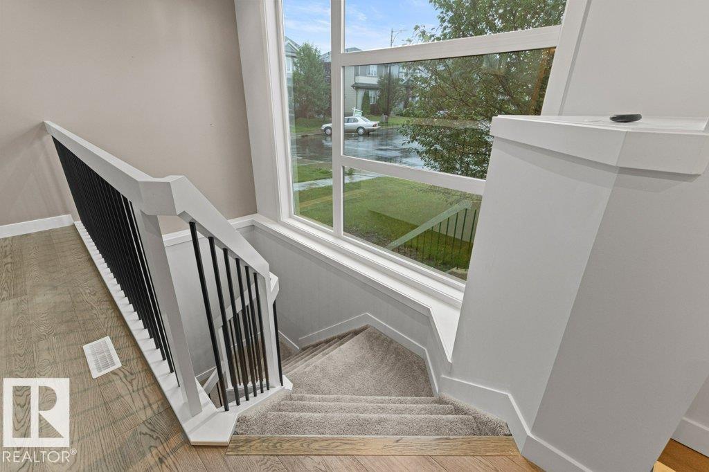 Photo 22 of 7214 Cardinal Wy Sw, Edmonton AB