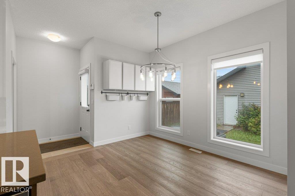 Photo 23 of 7214 Cardinal Wy Sw, Edmonton AB