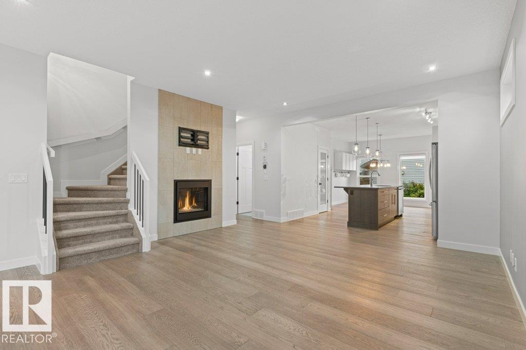 Photo 32 of 7214 Cardinal Wy Sw, Edmonton AB