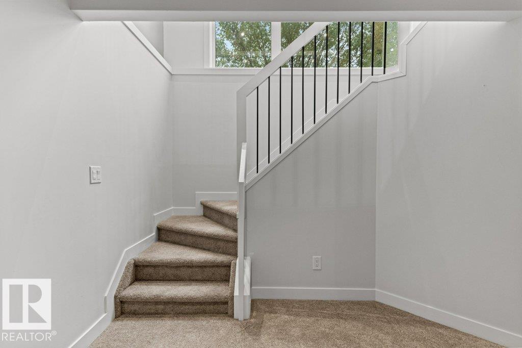 Photo 20 of 7214 Cardinal Wy Sw, Edmonton AB