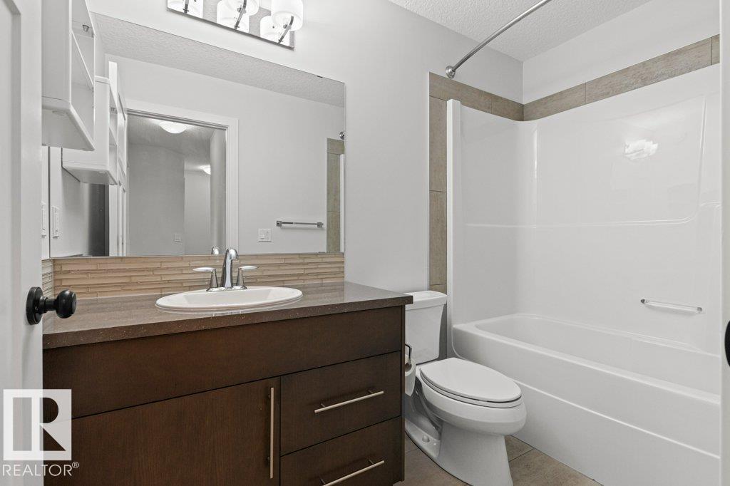 Photo 16 of 7214 Cardinal Wy Sw, Edmonton AB