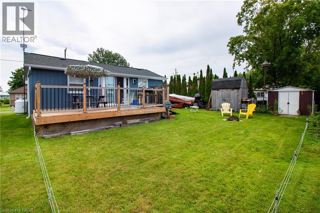 Photo 25 of 20 4th Avenue, Long Point ON