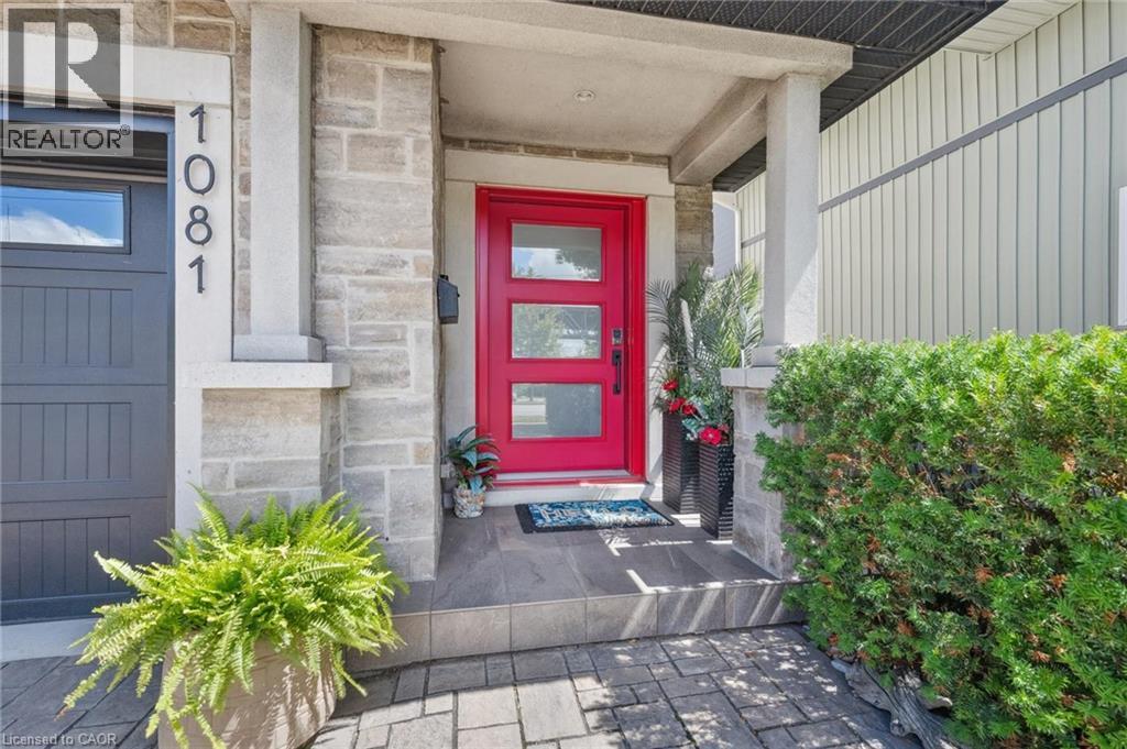 Photo 3 of 1081 Beach Boulevard, Hamilton ON