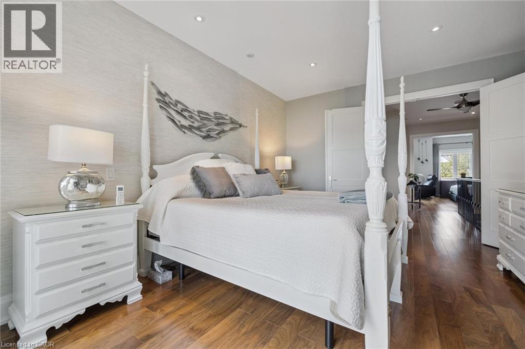 Photo 29 of 1081 Beach Boulevard, Hamilton ON