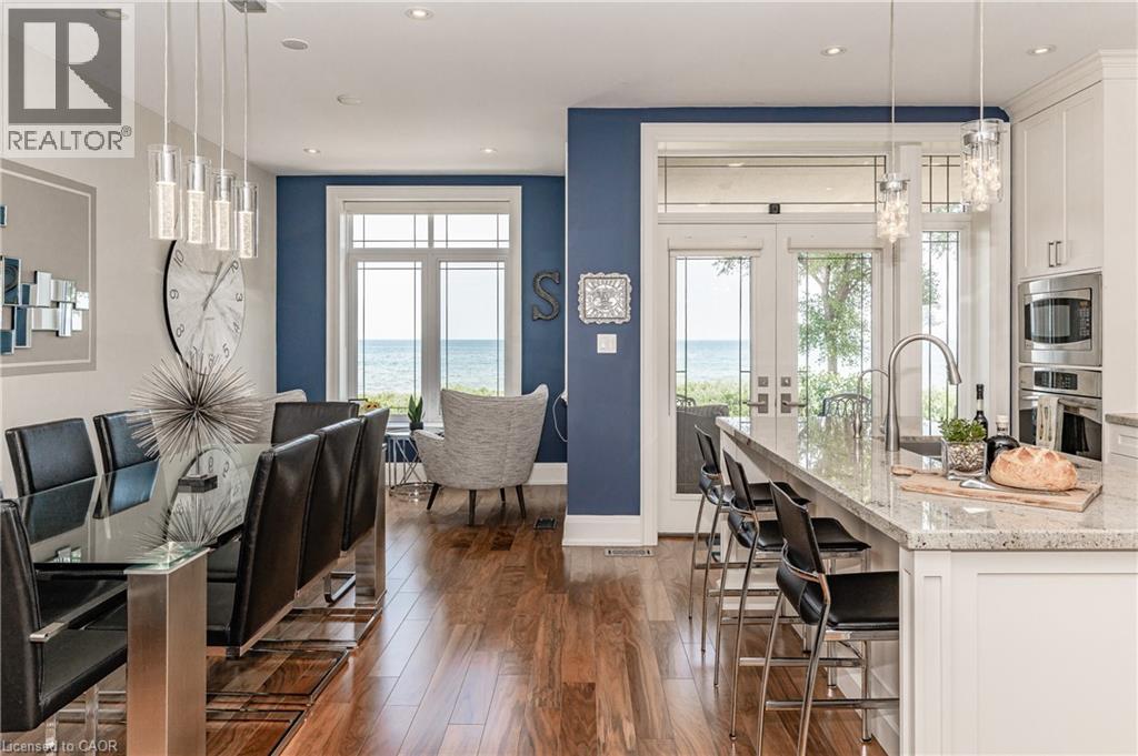 Photo 25 of 1081 Beach Boulevard, Hamilton ON
