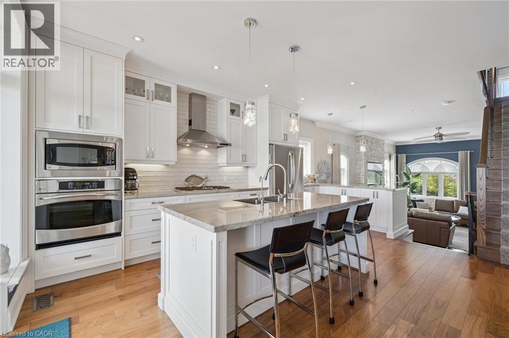 Photo 21 of 1081 Beach Boulevard, Hamilton ON