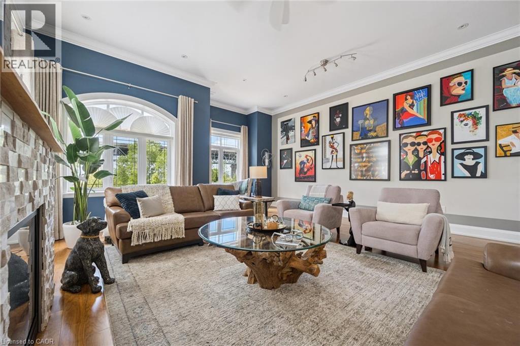 Photo 14 of 1081 Beach Boulevard, Hamilton ON