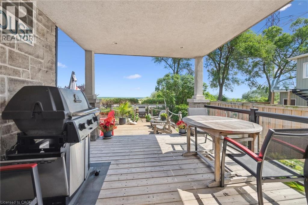 Photo 40 of 1081 Beach Boulevard, Hamilton ON