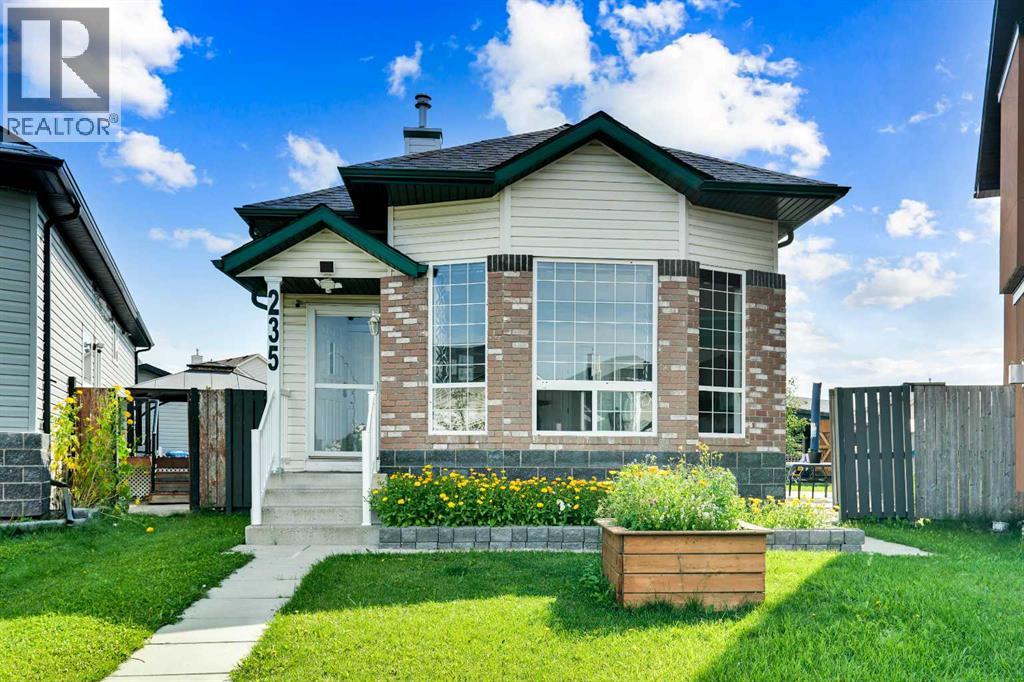 Single Family House 4 Level for Sale in  Saddlemead Road NE Saddle Ridge Calgary 