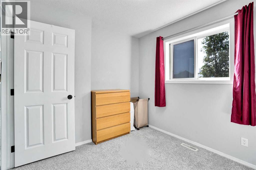 Single Family House 4 Level for Sale in  Saddlemead Road NE Saddle Ridge Calgary 
