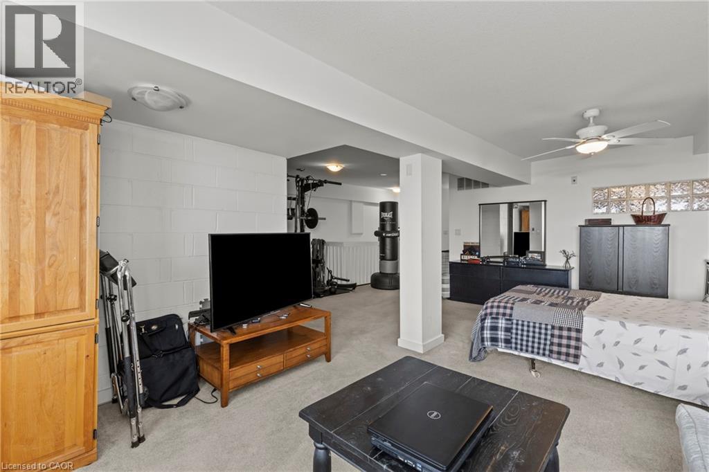 Photo 4 of 49 Ontario Street Unit 1, Grimsby ON