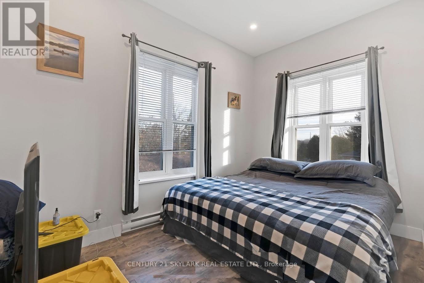 Photo 4 of 2 8 Wellington Street, Clarington ON