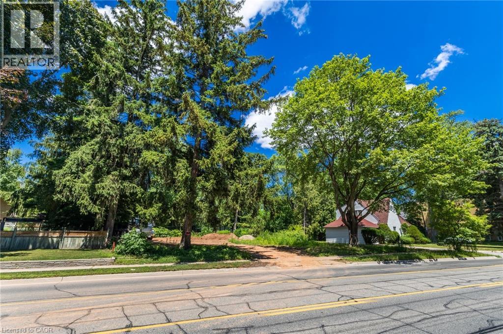 Photo 17 of 2379 Lakeshore Road, Burlington ON
