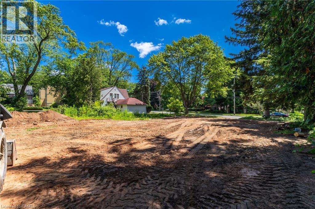 Photo 10 of 2381 Lakeshore Road, Burlington ON