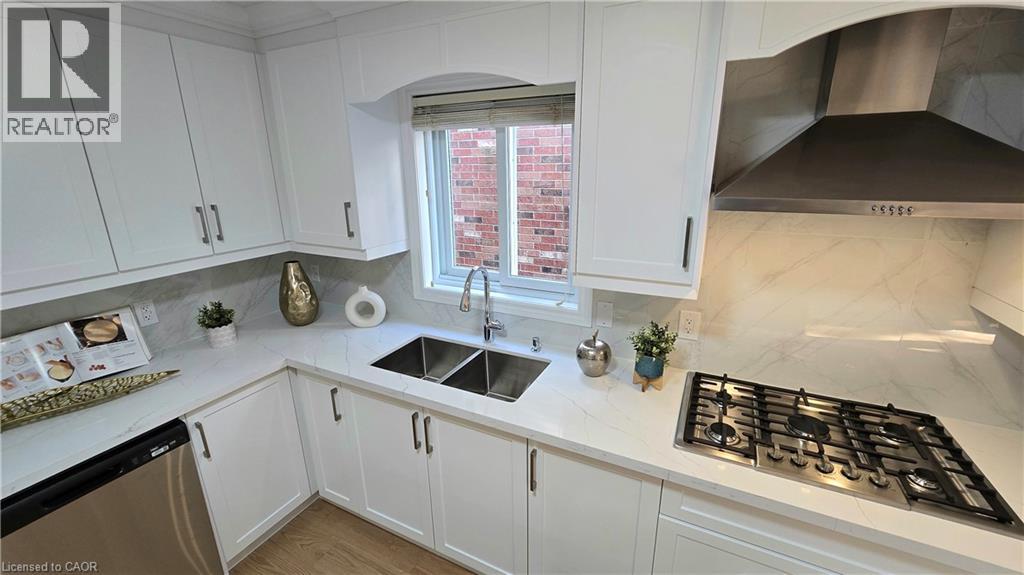 Photo 9 of 42 Bridleridge Street, Kitchener ON