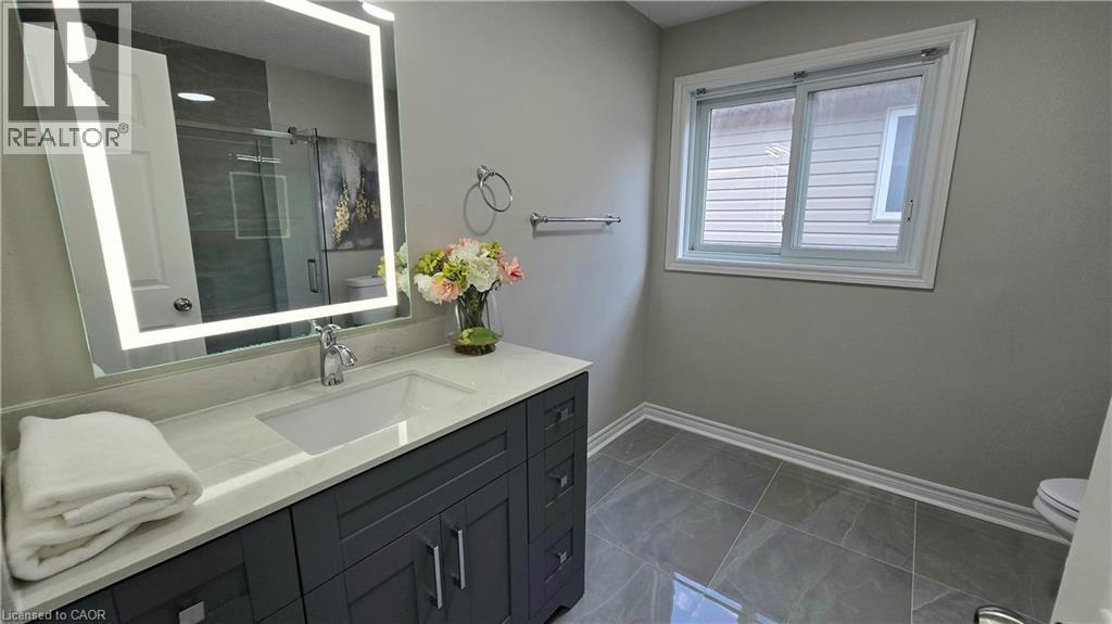 Photo 23 of 42 Bridleridge Street, Kitchener ON