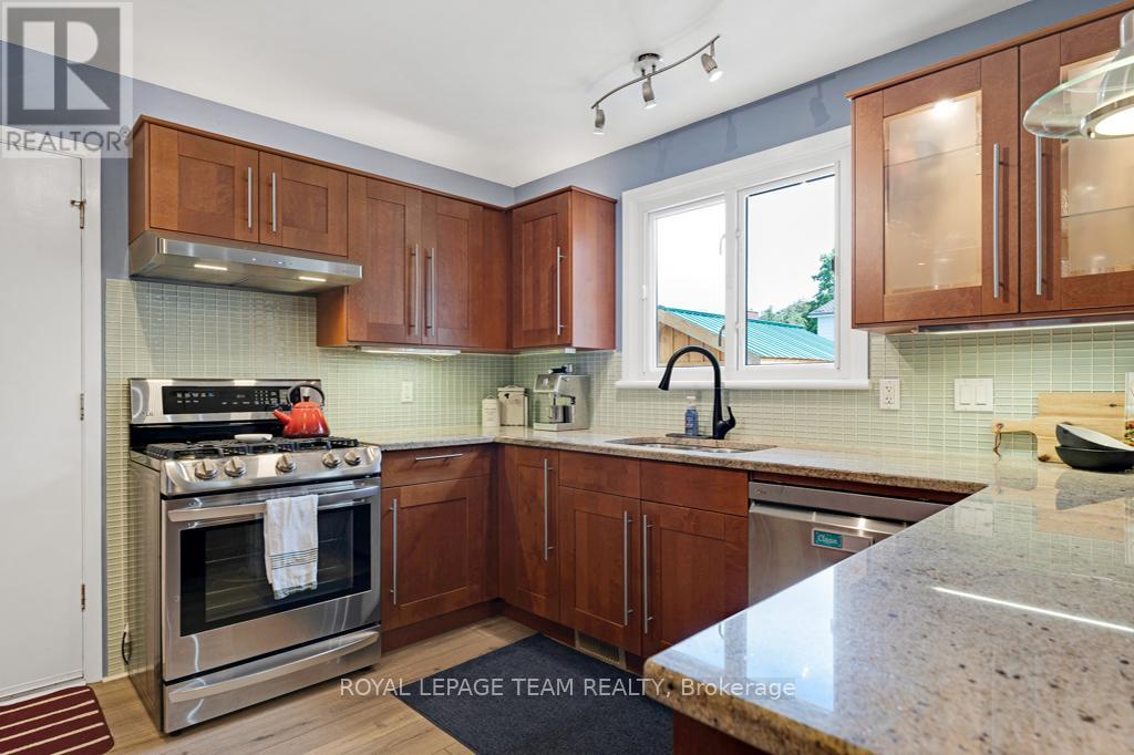 Photo 19 of 3 Roberta Crescent, Ottawa ON