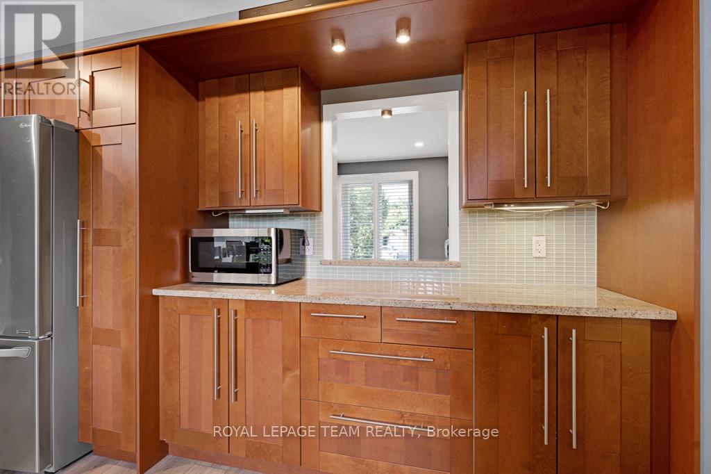 Photo 20 of 3 Roberta Crescent, Ottawa ON
