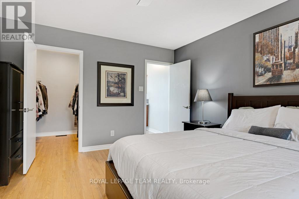 Photo 31 of 3 Roberta Crescent, Ottawa ON