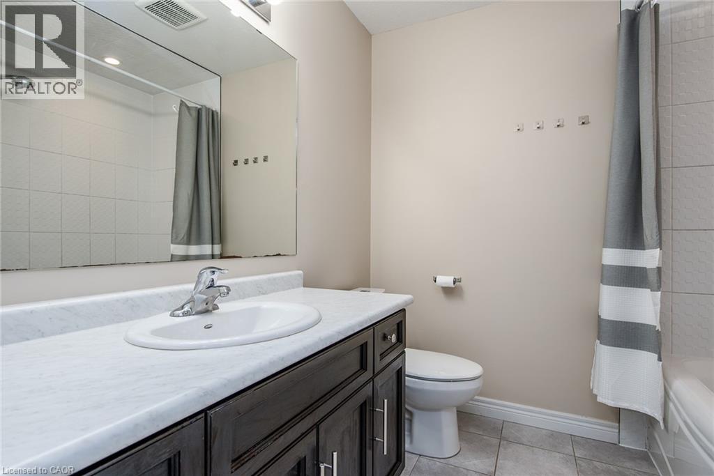 Photo 36 of 70 Willowrun Drive Unit H 3, Kitchener ON