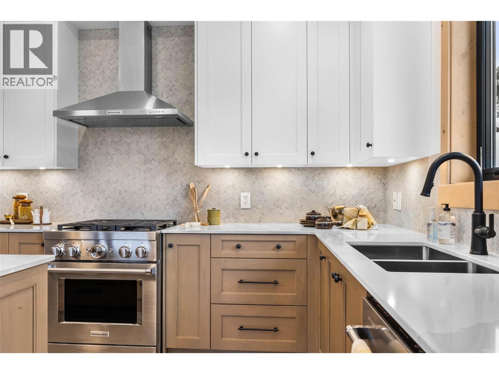 7005 MCGILLIVRAY LAKE Drive Unit# 18, Sun Peaks