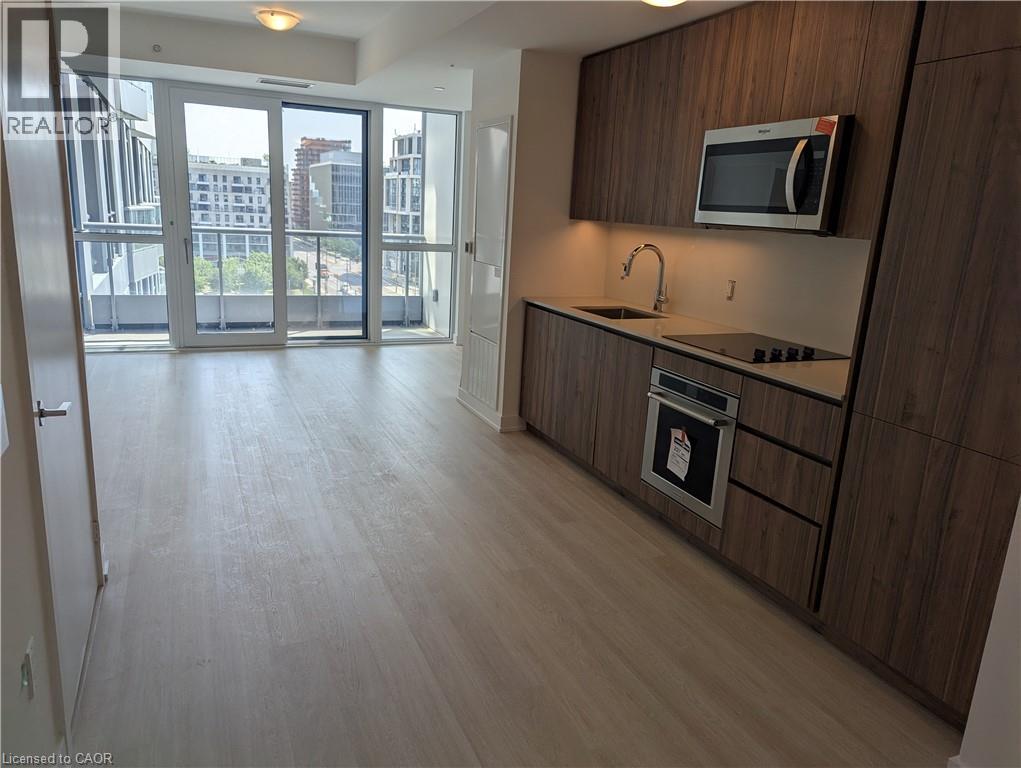 Photo 2 of 15 Richardson Street Unit 810, Toronto ON