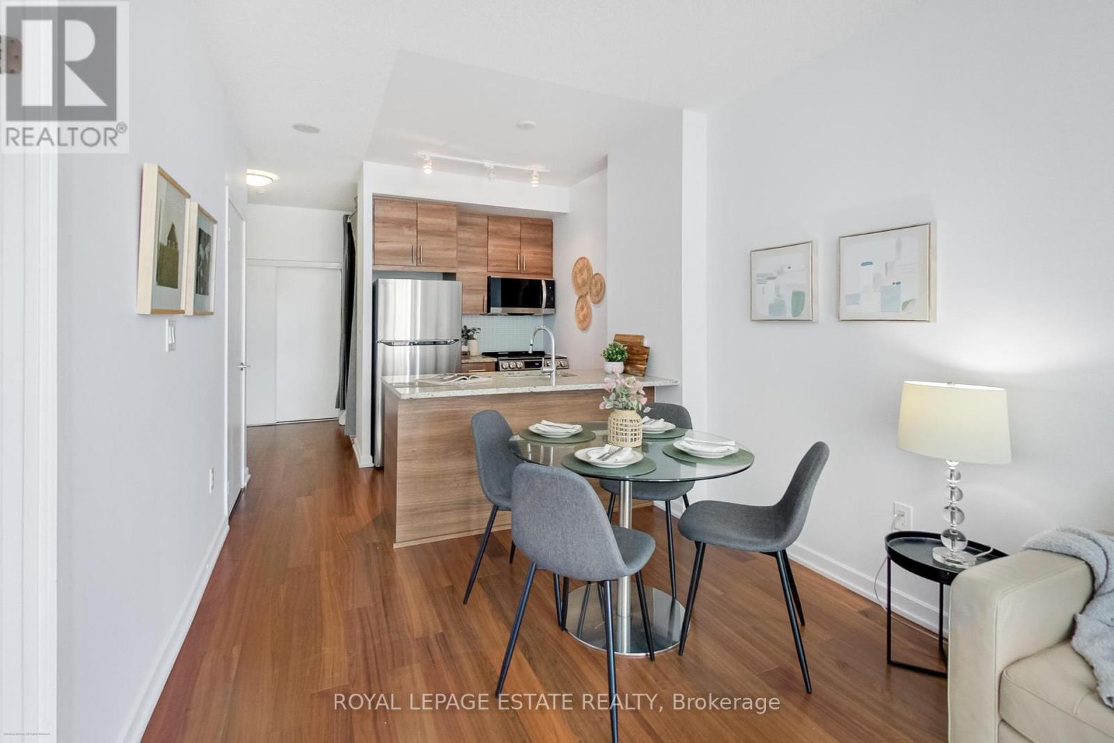 Photo 5 of 501 70 Forest Manor Road, Toronto ON