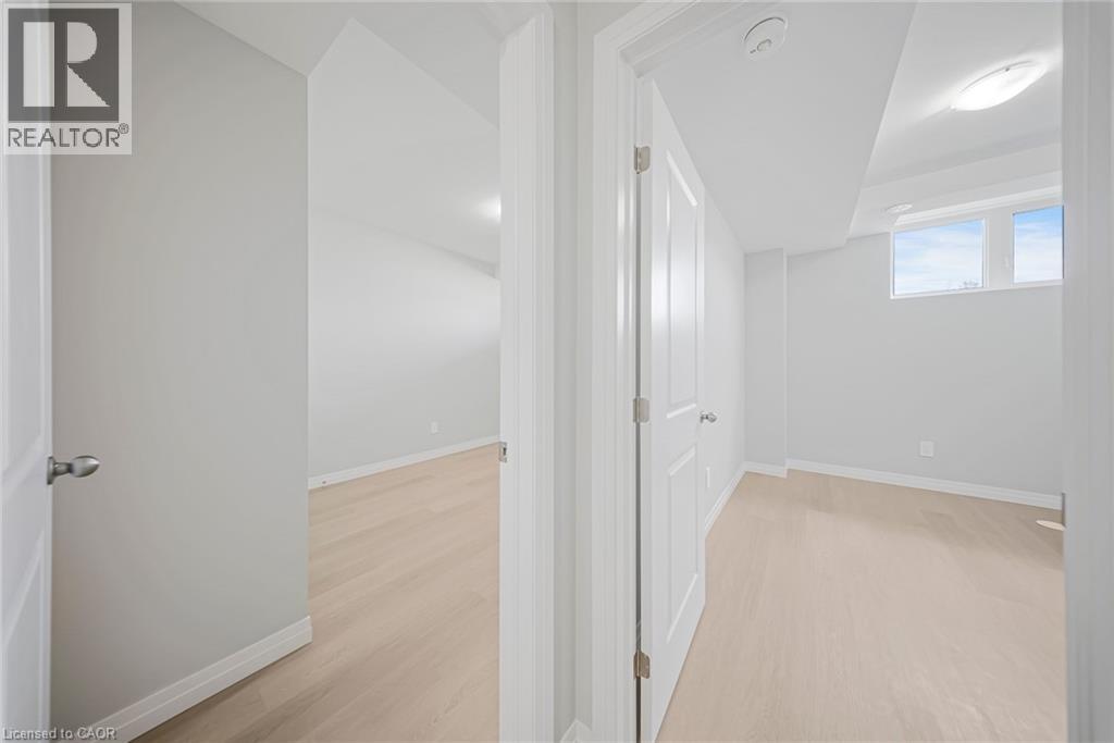 Photo 3 of 10 South Creek Drive Unit 25, Kitchener ON