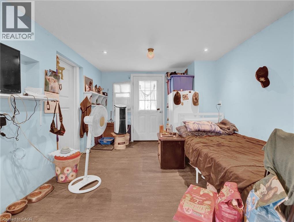 Photo 16 of 110 Emerald Street N, Hamilton ON