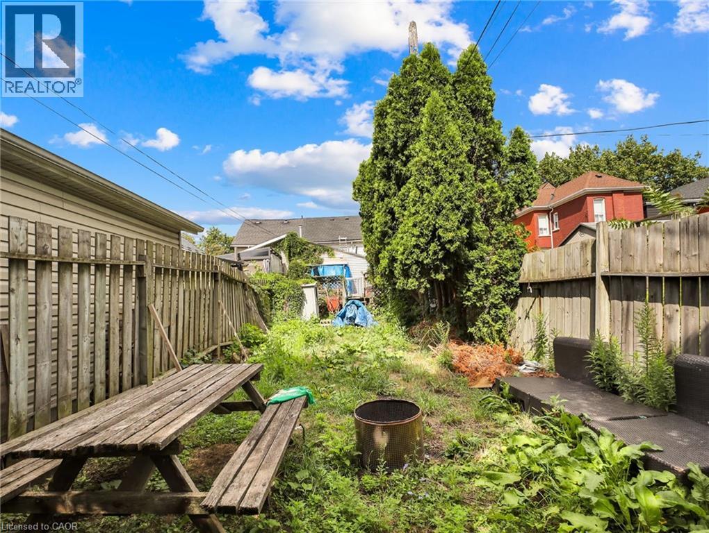 Photo 32 of 110 Emerald Street N, Hamilton ON