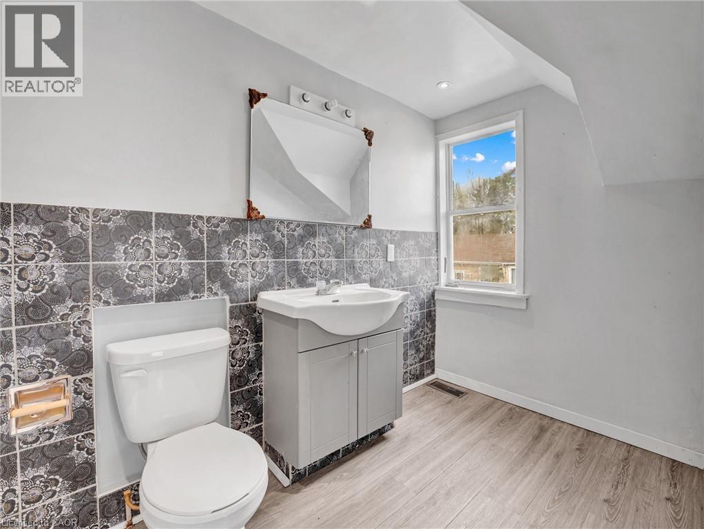 Photo 24 of 110 Emerald Street N, Hamilton ON