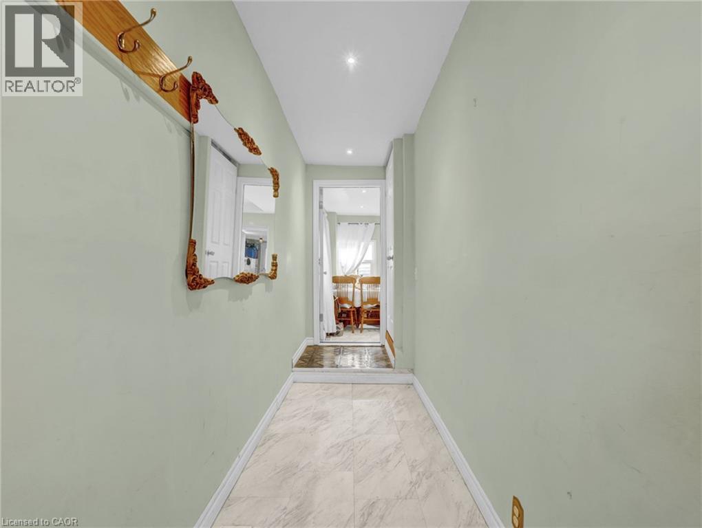 Photo 20 of 110 Emerald Street N, Hamilton ON
