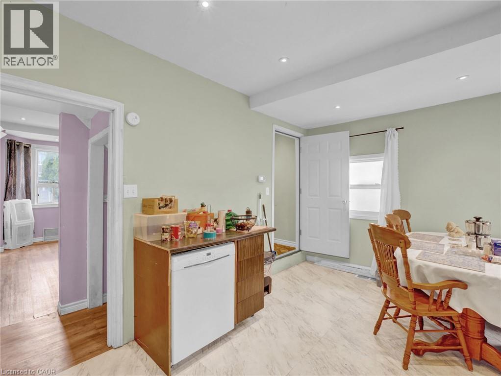 Photo 30 of 110 Emerald Street N, Hamilton ON