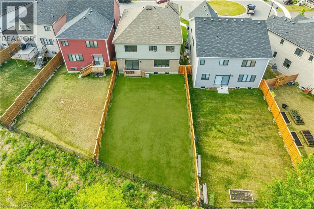 Photo 40 of 35 Santo Court, Breslau ON