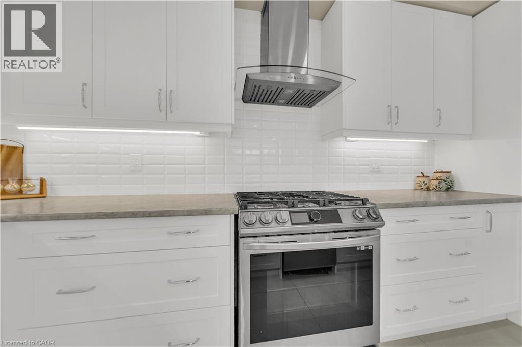 Photo 10 of 35 Santo Court, Breslau ON