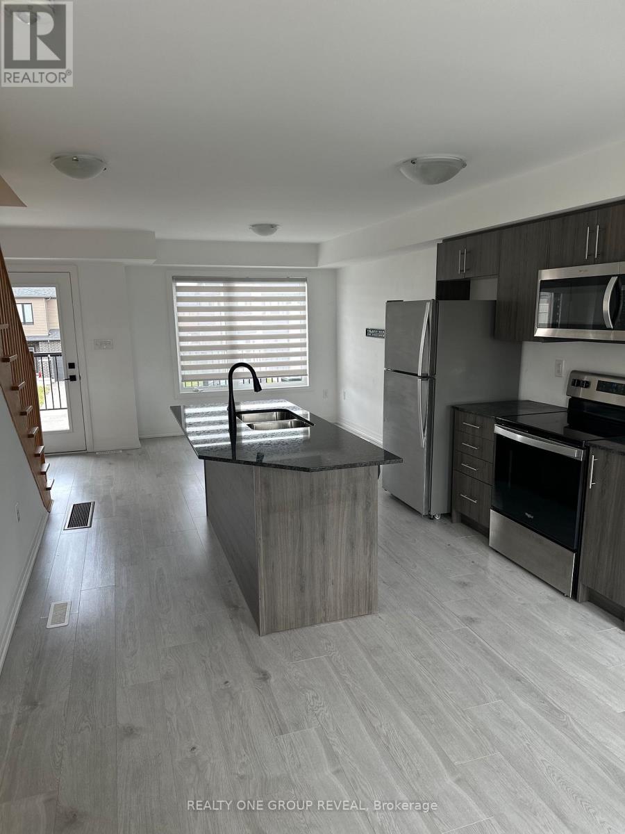 Photo 10 of 67 Fairlane Avenue, Barrie ON