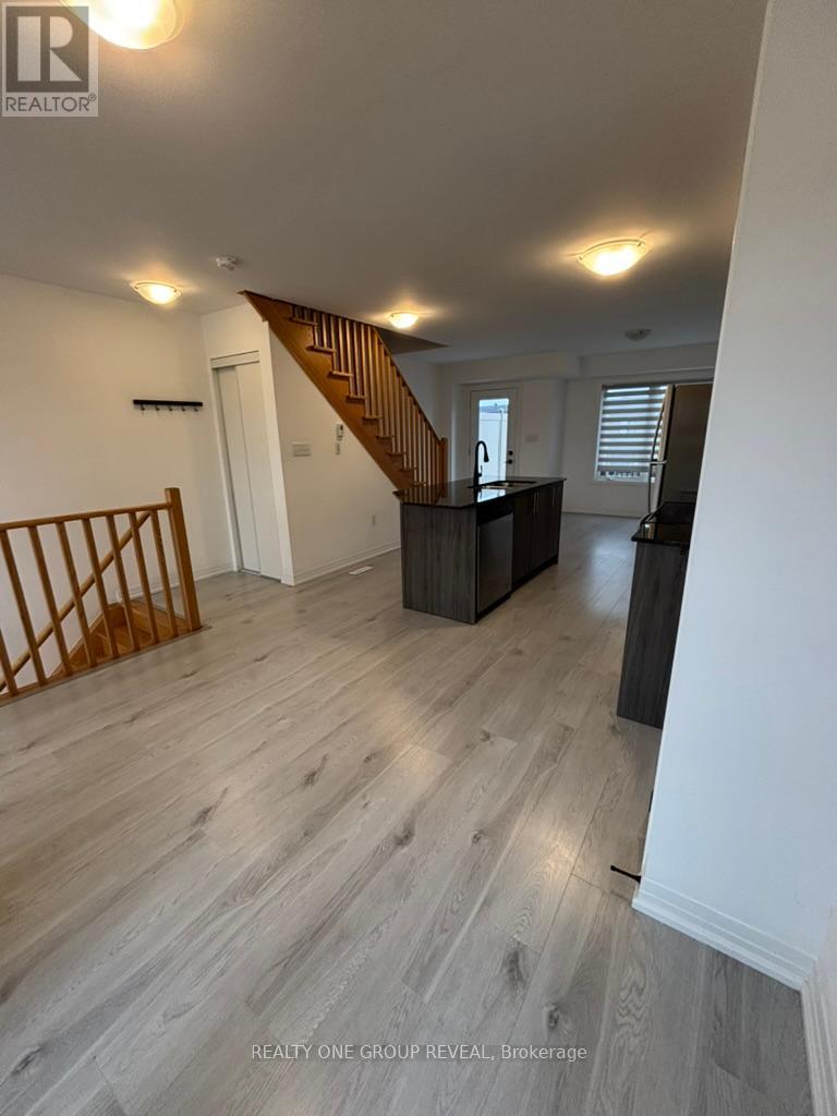 Photo 12 of 67 Fairlane Avenue, Barrie ON