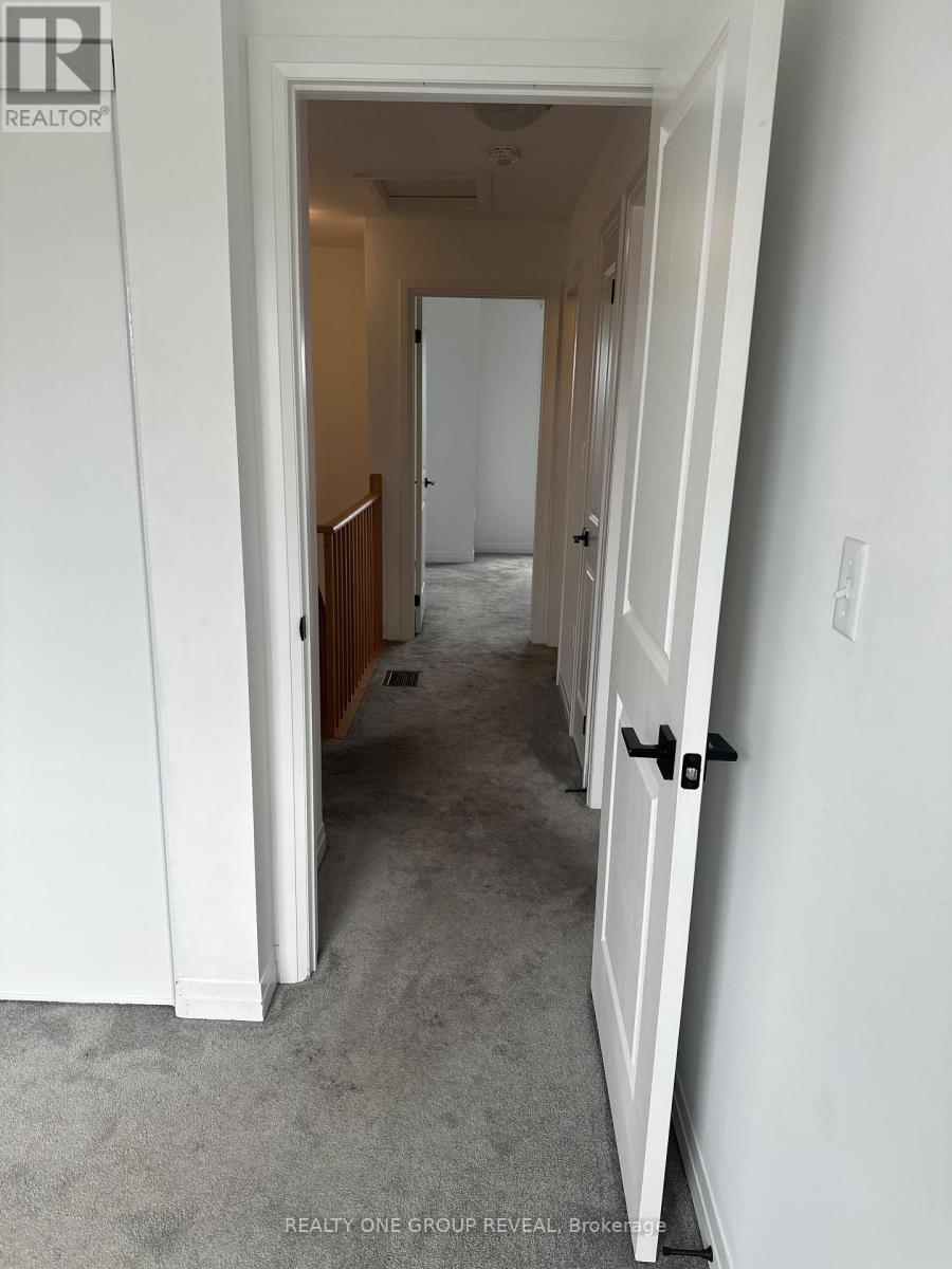 Photo 17 of 67 Fairlane Avenue, Barrie ON