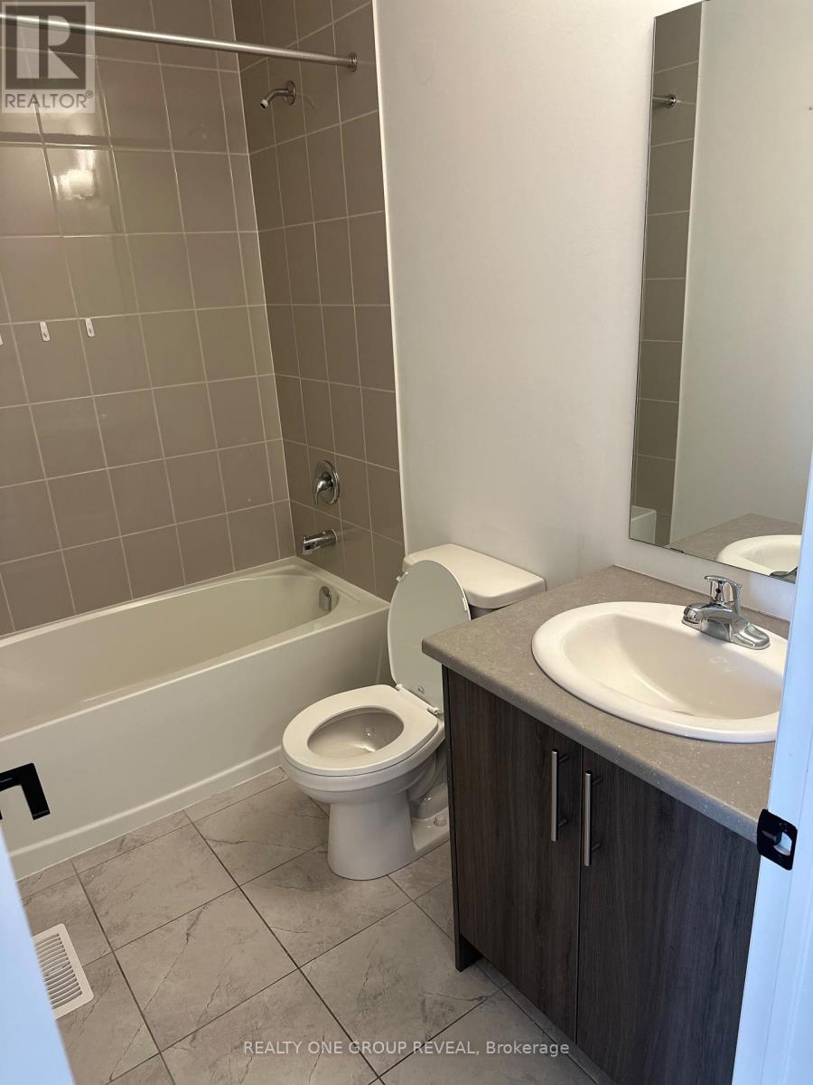 Photo 21 of 67 Fairlane Avenue, Barrie ON