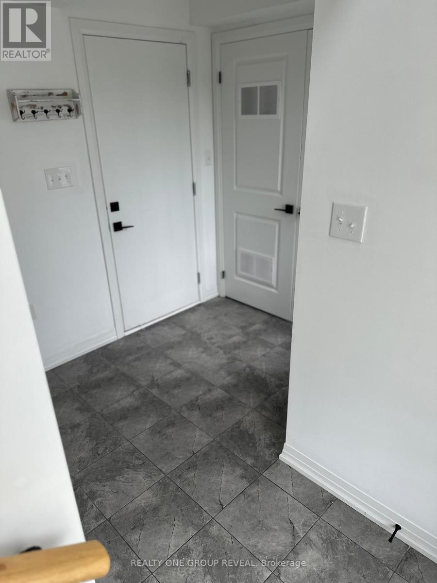 Photo 3 of 67 Fairlane Avenue, Barrie ON