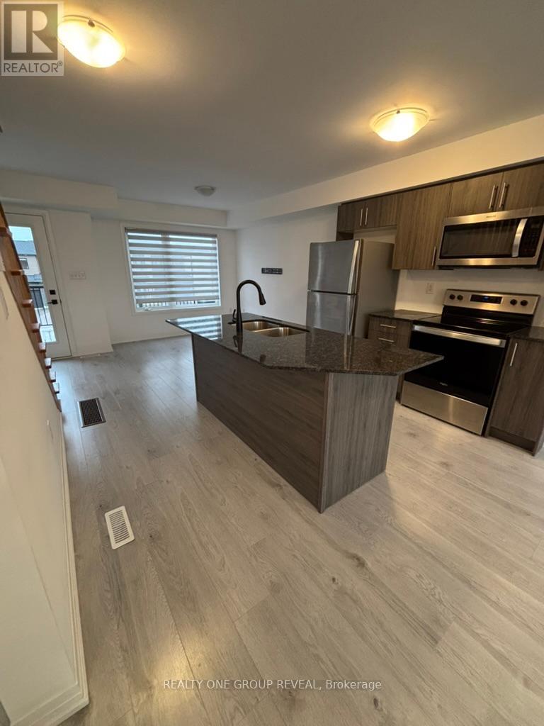 Photo 8 of 67 Fairlane Avenue, Barrie ON