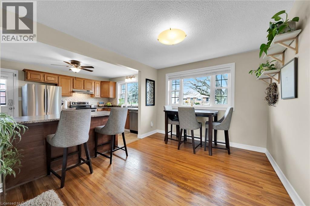 Photo 3 of 4165 William Street, Beamsville ON