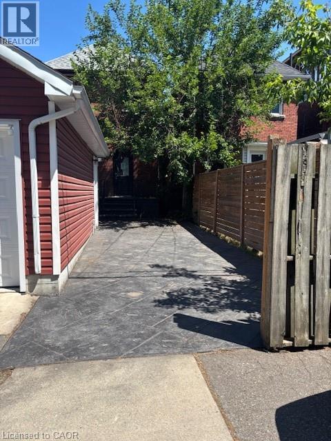 Photo 6 of 750 Cannon Street E, Hamilton ON