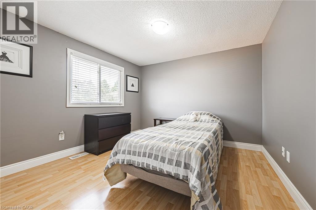Photo 49 of 412 Melanie Crescent, Ancaster ON